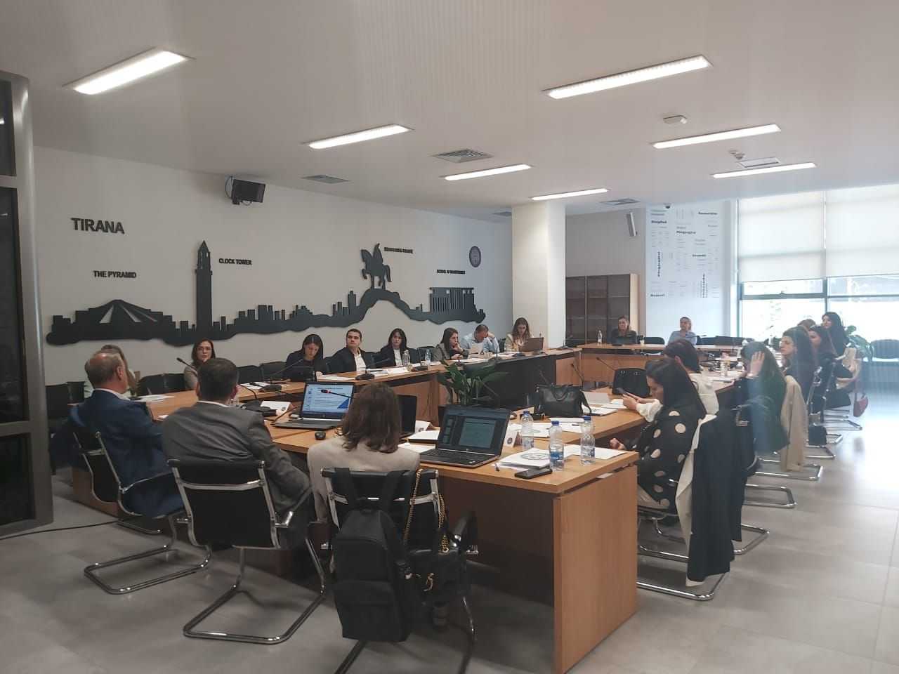 23.04.2025 - AKTIVITET TRAJNUES: “Kontrolli i akteve të shoqërisë tregtare, natyra e vendimmarrjes së gjykatës, konfliktet që lindin nga instituti i largimit dhe përjashtimit të ortakut”