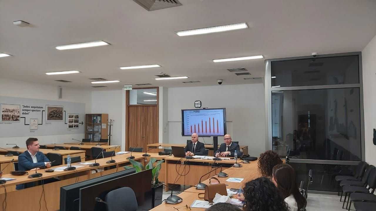 09.05.2025 - AKTIVITET TRAJNUES: “Regjimi juridik që zbatohet për lëshimin dhe monitorimin e zbatimit të lejeve mjedisore në Republikën e Shqipërisë, në referim të ligjit nr.10448/2011”