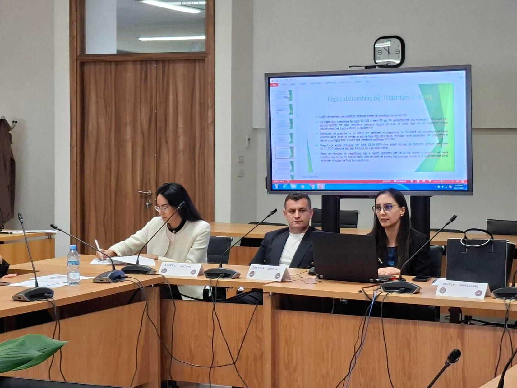 AKTIVITET TRAJNUES: “Dëmi që rrjedh nga mjetet motorike dhe aksidentet rrugore. Sigurimi i detyrueshëm dhe marrëdhëniet midis shoqërive të sigurimit dhe palëve të përfshira në aksident” 27 tetor 2025