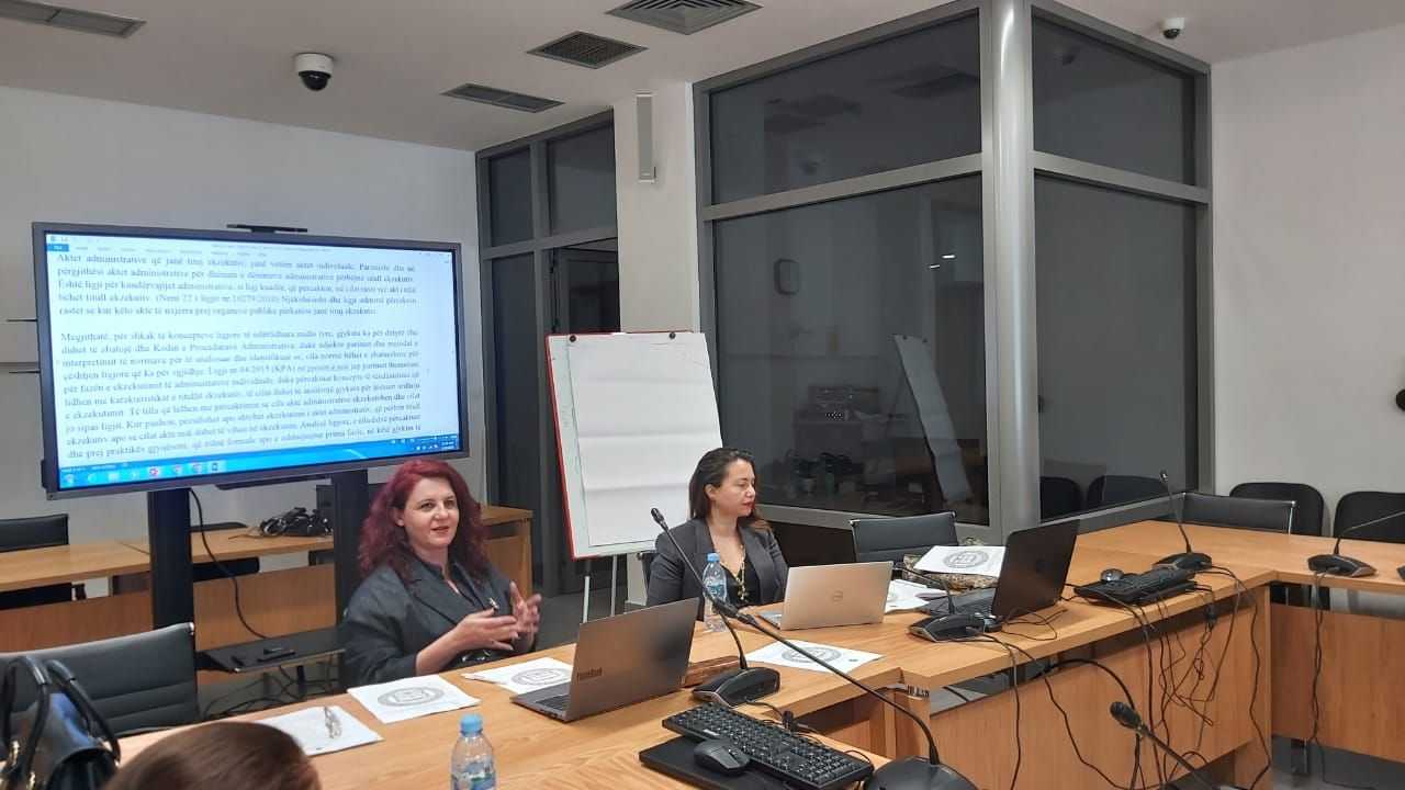 12.06.2025 - AKTIVITET TRAJNUES: “Ekzekutimi i titujve ekzekutivë që janë akte administrative, që kanë të parashikuar dënim administrativ”